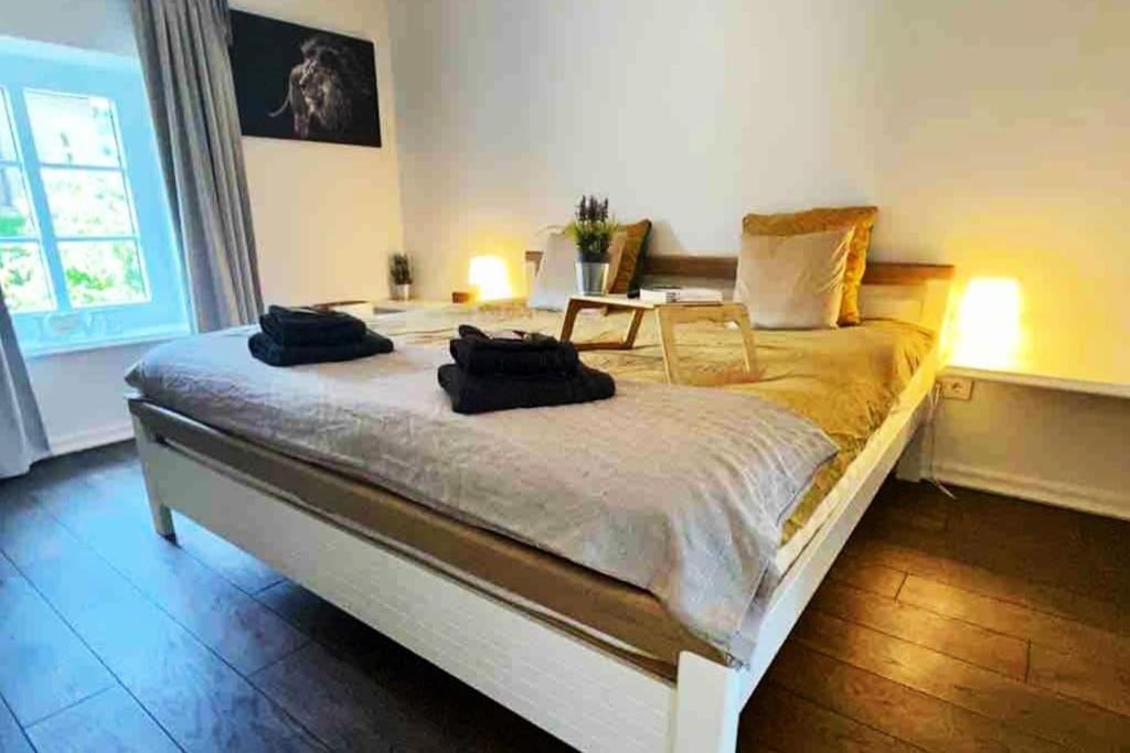 Willa Bruce's Niederweis